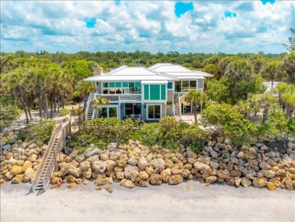 Manasota Gulf Front Five Bedroom Vacation Home