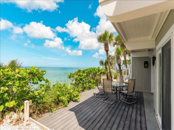 Manasota Gulf Front Five Bedroom Vacation Home