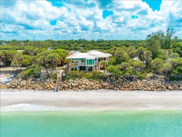 Manasota Gulf Front Five Bedroom Vacation Home