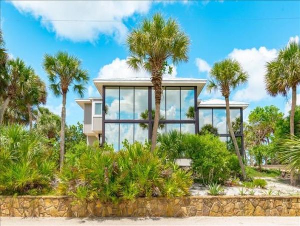 Manasota Gulf Front Five Bedroom Vacation Home