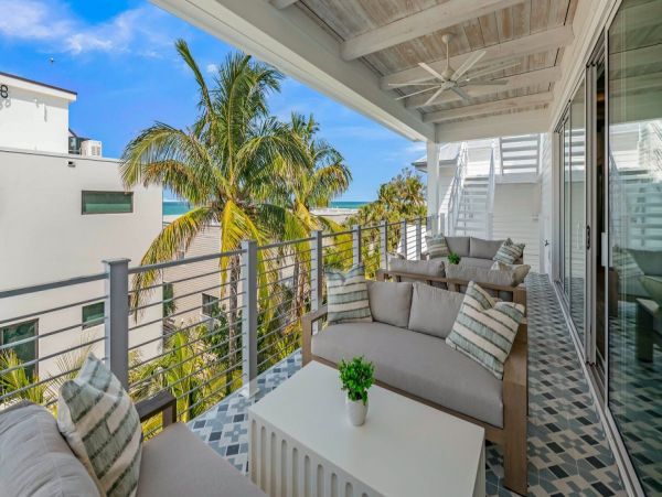Luxury Siesta Key Vacation Home Steps from the Beach