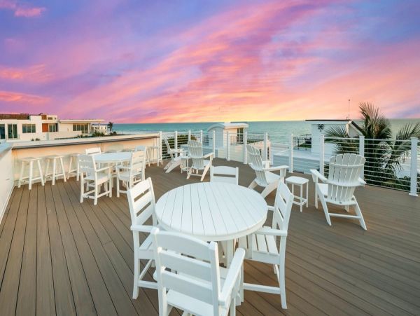 Luxury Siesta Key Vacation Home Steps from the Beach