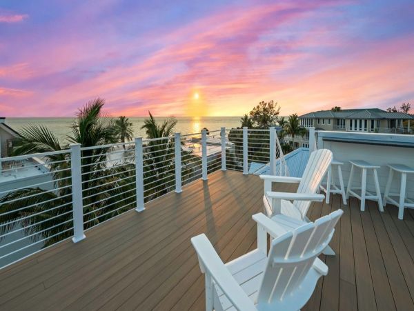 Luxury Siesta Key Vacation Home Steps from the Beach