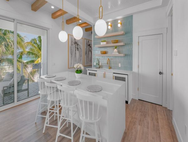 Luxury Siesta Key Vacation Home Steps from the Beach