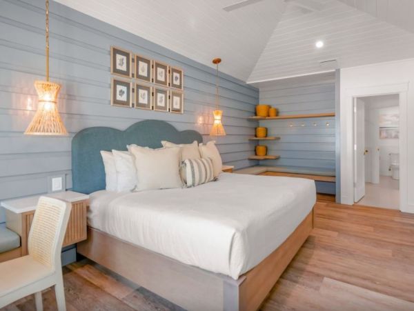 Luxury Siesta Key Vacation Home Steps from the Beach
