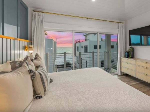 Luxury Siesta Key Vacation Home Steps from the Beach