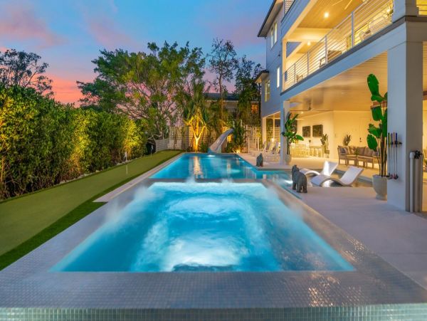 Siesta Key Vacation Rental Steps from Beach & Village