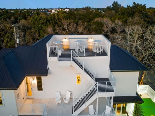 Siesta Key Vacation Rental Steps from Beach & Village