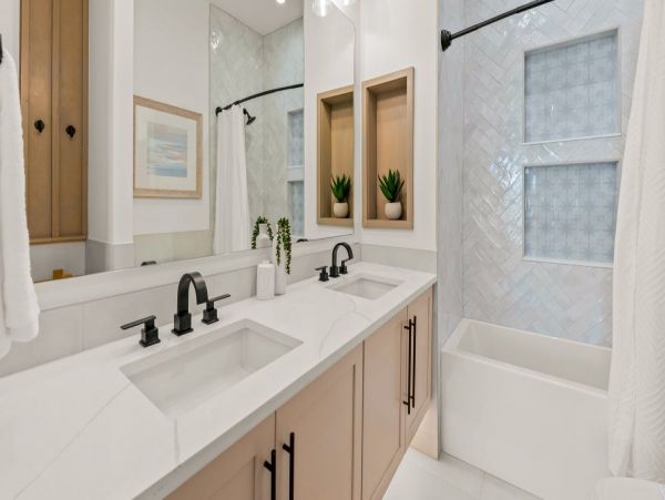 Siesta Key Vacation Rental Steps from Beach & Village