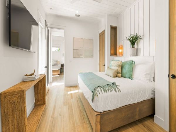 Siesta Key Vacation Rental Steps from Beach & Village