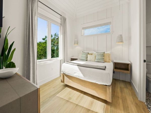 Siesta Key Vacation Rental Steps from Beach & Village