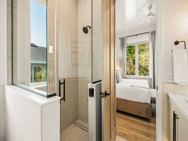 Siesta Key Vacation Rental Steps from Beach & Village