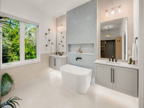 Siesta Key Vacation Rental Steps from Beach & Village