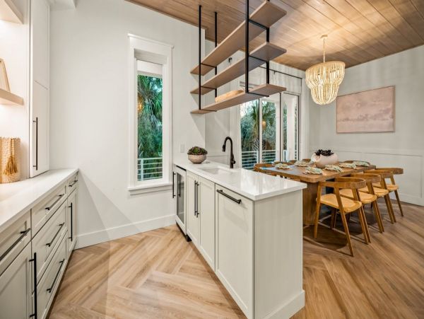 Siesta Key Vacation Rental Steps from Beach & Village