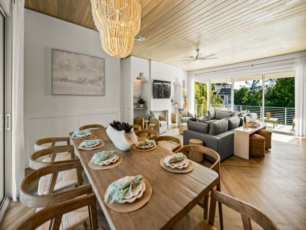 Siesta Key Vacation Rental Steps from Beach & Village