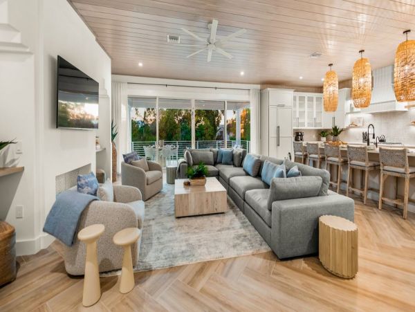 Siesta Key Vacation Rental Steps from Beach & Village