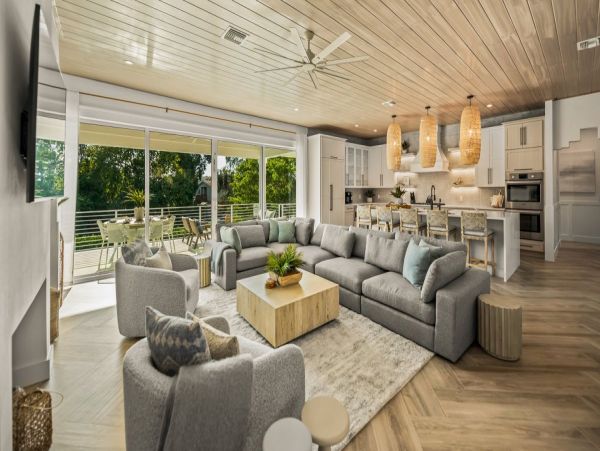 Siesta Key Vacation Rental Steps from Beach & Village