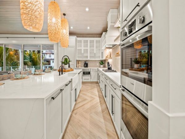 Siesta Key Vacation Rental Steps from Beach & Village