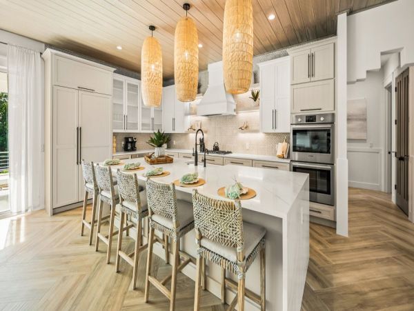 Siesta Key Vacation Rental Steps from Beach & Village