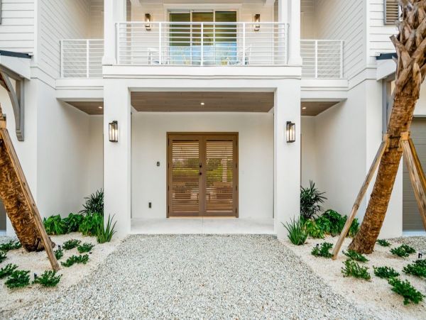 Siesta Key Vacation Rental Steps from Beach & Village