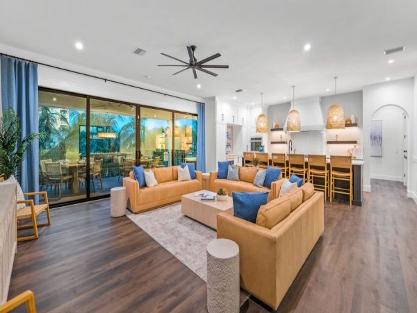Top Siesta Key Rental: Beach Access, Rooftop Deck & More