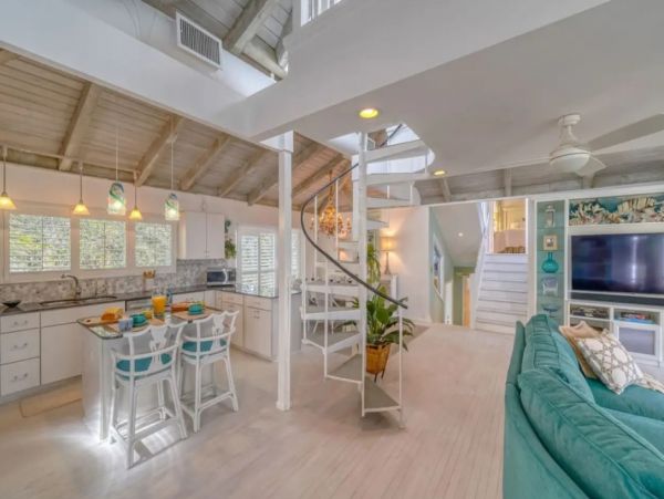 Manasota Key Walk to Beach Three Bedroom Rental Home