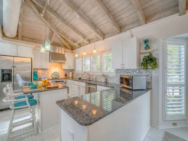 Manasota Key Walk to Beach Three Bedroom Rental Home