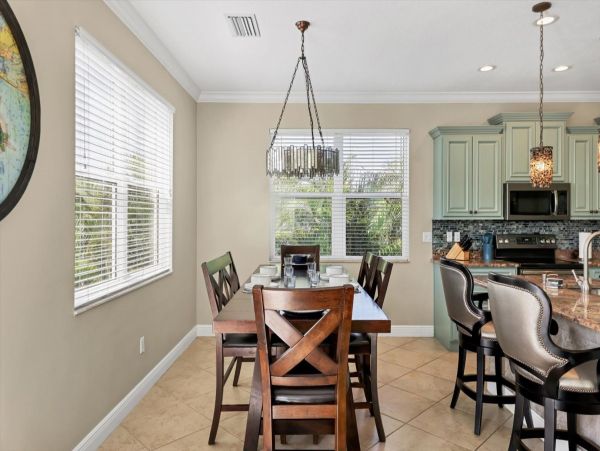 Luxury Four Bedroom Vacation Home in Holmes Beach
