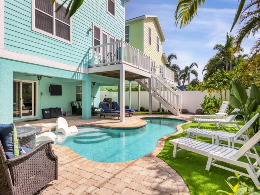 Luxury Four Bedroom Vacation Home in Holmes Beach