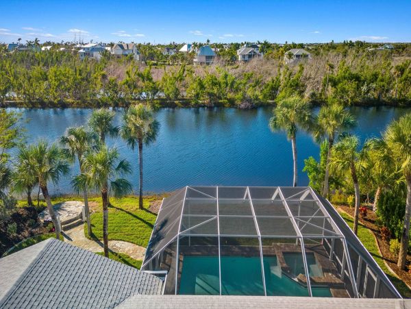 Sanibel Dream Vacation Retreat Three Bedroom Home with Pool & Spa