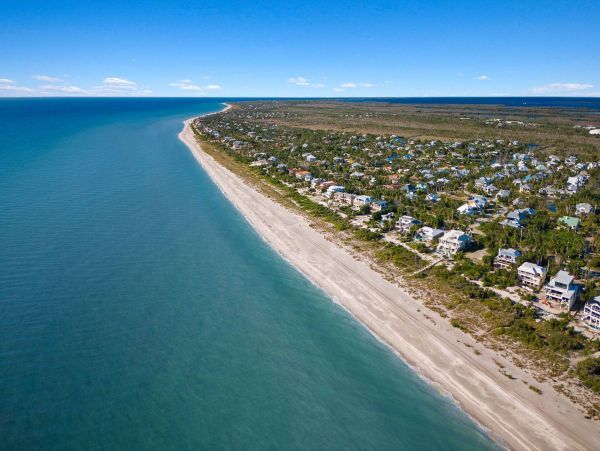 Sanibel Dream Vacation Retreat Three Bedroom Home with Pool & Spa