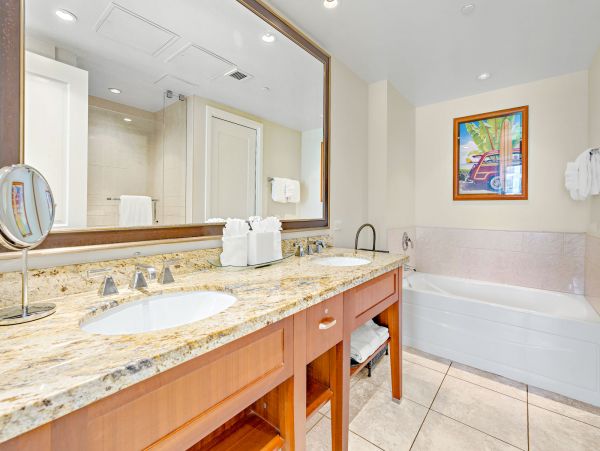 Stunning Lahaina Oceanview Condo Near Kaanapali Beach