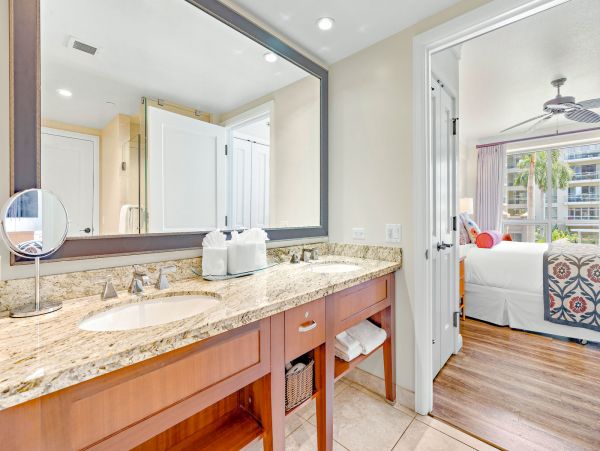 Stunning Lahaina Oceanview Condo Near Kaanapali Beach