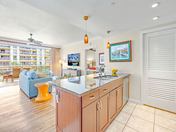 Stunning Lahaina Oceanview Condo Near Kaanapali Beach