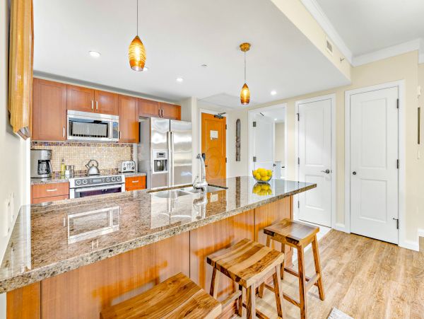 Stunning Lahaina Oceanview Condo Near Kaanapali Beach