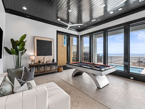 Exquisite Nine Bedroom Gulf Front Home with Pool in Miramar Beach