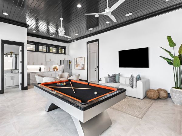Exquisite Nine Bedroom Gulf Front Home with Pool in Miramar Beach