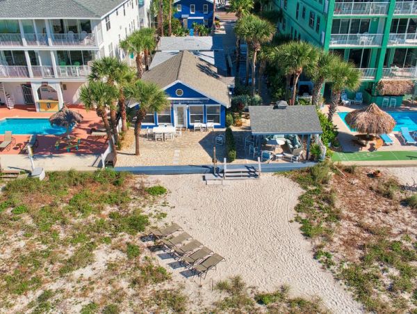 Indian Rocks Vacation Rental: Beachfront Cottages & Pool