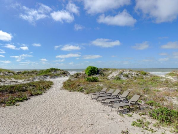 Indian Rocks Vacation Rental: Beachfront Cottages & Pool