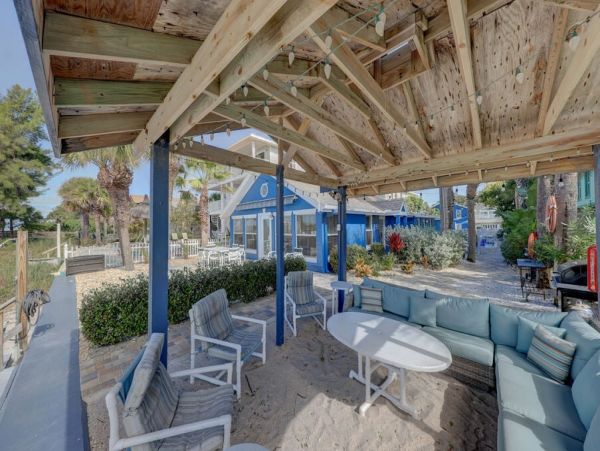 Indian Rocks Vacation Rental: Beachfront Cottages & Pool