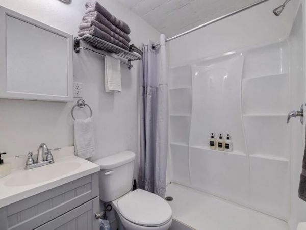 Indian Rocks Vacation Rental: Beachfront Cottages & Pool