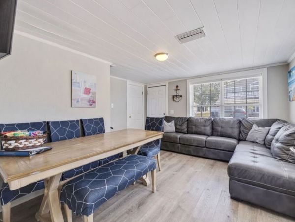 Indian Rocks Vacation Rental: Beachfront Cottages & Pool