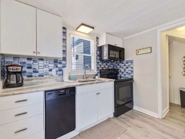 Indian Rocks Vacation Rental: Beachfront Cottages & Pool