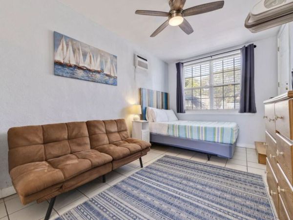 Indian Rocks Vacation Rental: Beachfront Cottages & Pool