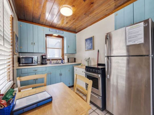 Indian Rocks Vacation Rental: Beachfront Cottages & Pool