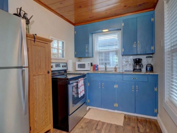 Indian Rocks Vacation Rental: Beachfront Cottages & Pool
