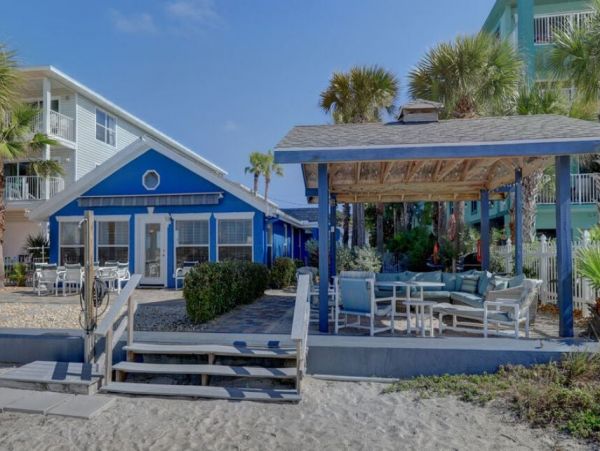 Indian Rocks Vacation Rental: Beachfront Cottages & Pool