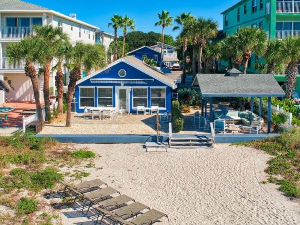 Indian Rocks Vacation Rental: Beachfront Cottages & Pool