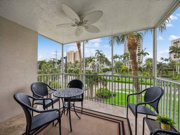 Marco Island Lovely Vacation Condo 3 Bedroom