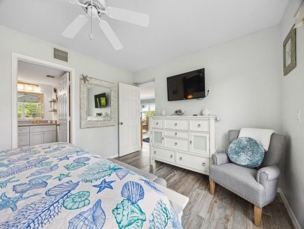 Marco Island Lovely Vacation Condo 3 Bedroom